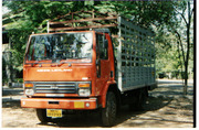 LEYLAND CARGO 909